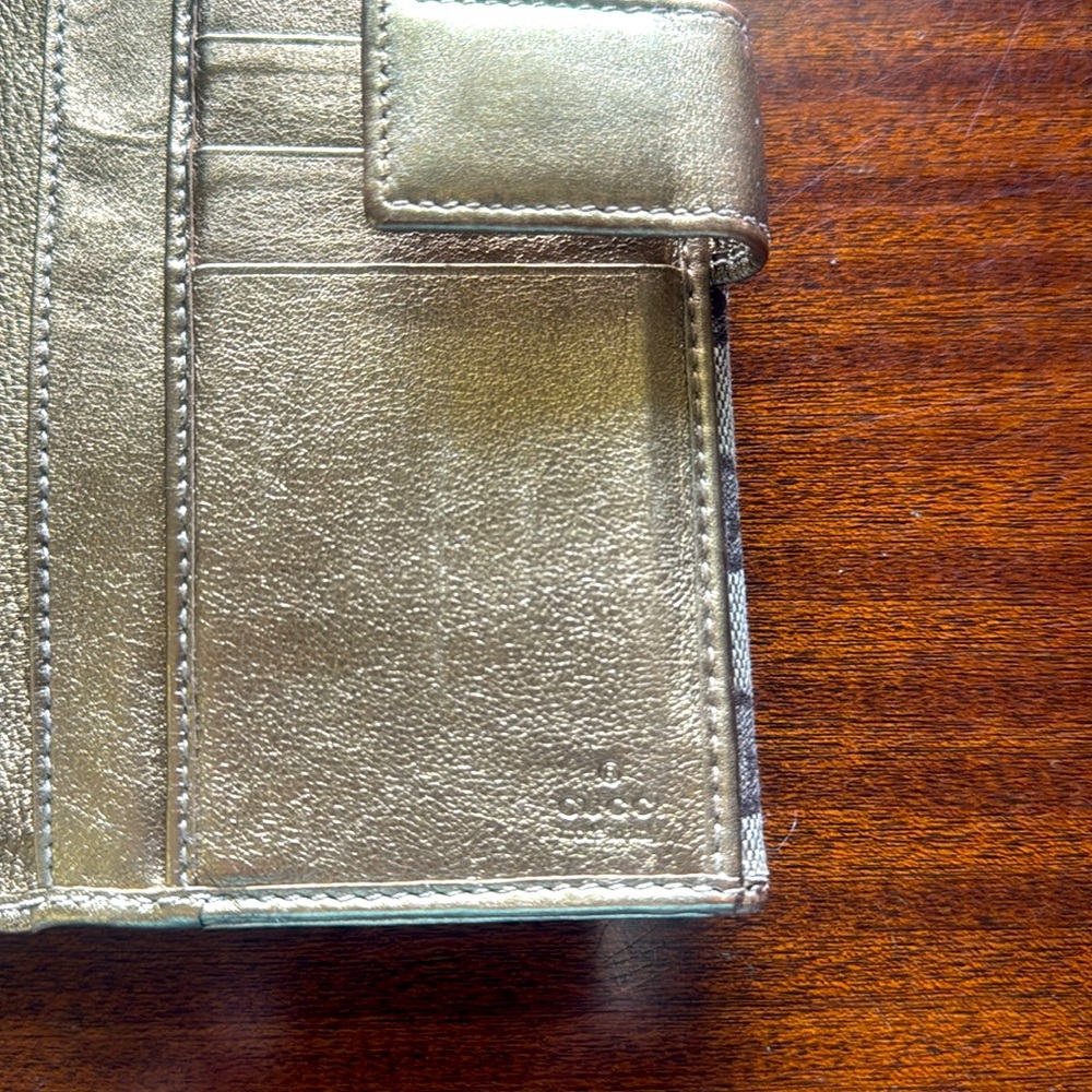 Gucci GG Monogram Wallet - Picture 10 of 13